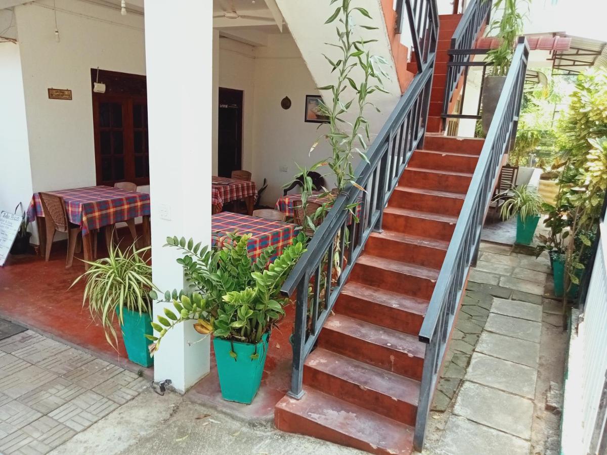 Deshan Homestay & Restaurant Tangalle Esterno foto