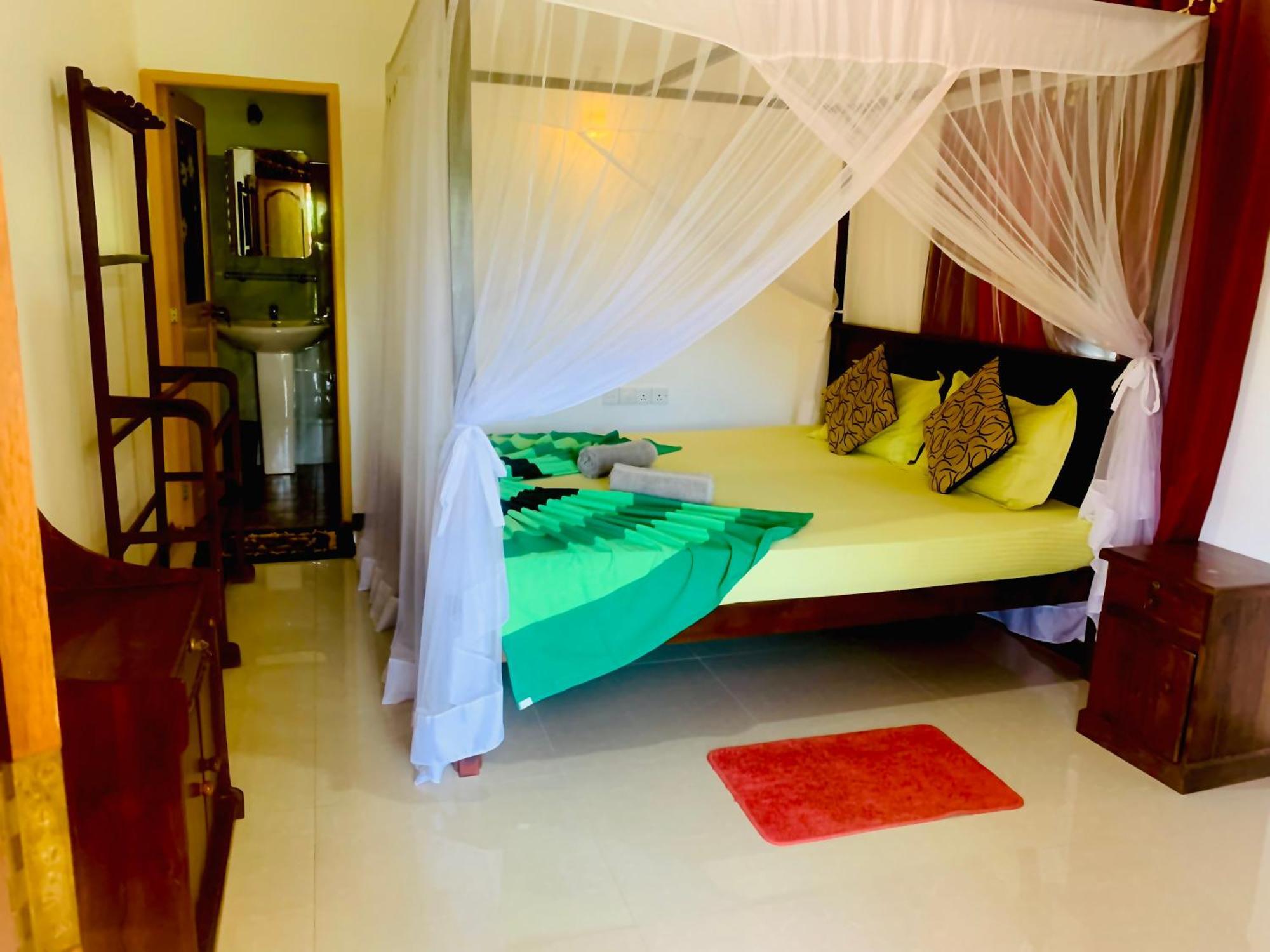 Deshan Homestay & Restaurant Tangalle Esterno foto